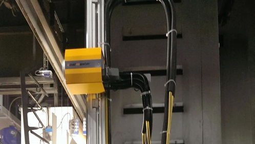 新科技 產(chǎn)品進(jìn)烤爐前非接觸測膜厚